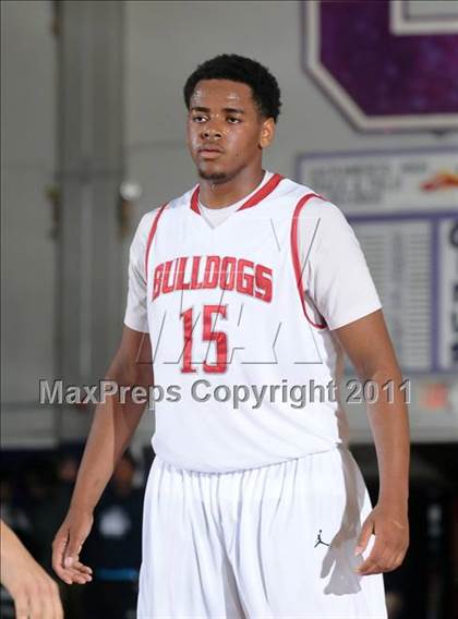 Thumbnail 3 in Foothill vs. Pasadena (St. Hope Elite Classic) photogallery.