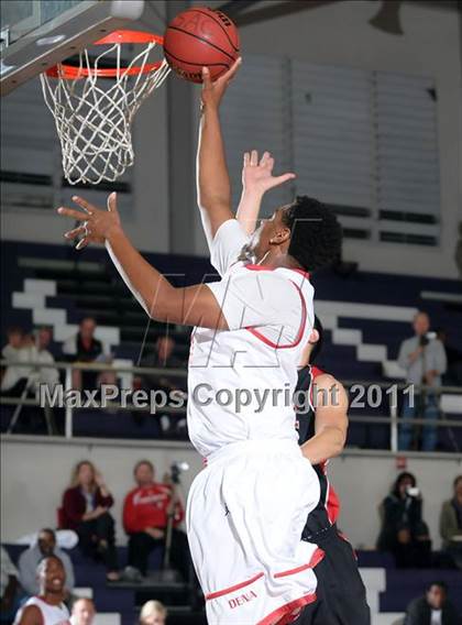 Thumbnail 1 in Foothill vs. Pasadena (St. Hope Elite Classic) photogallery.