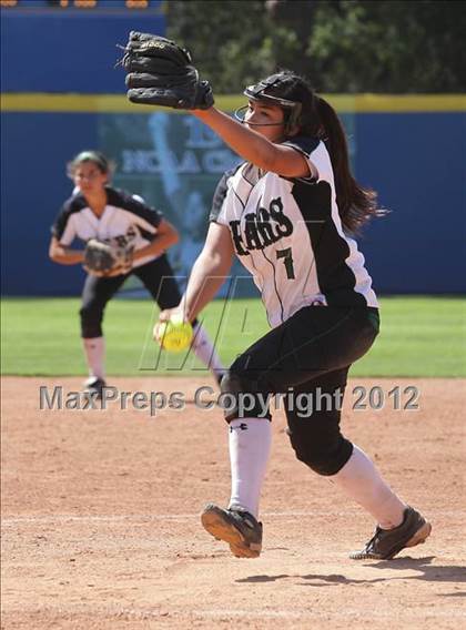 Thumbnail 2 in Port of Los Angeles vs. Harbor Teacher Prep (CIF LACS Small Schools Final) photogallery.