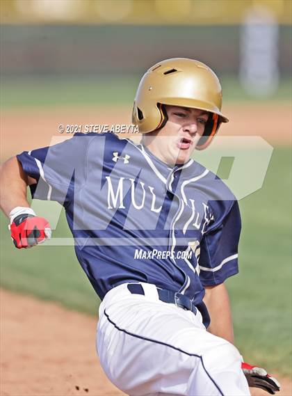 Thumbnail 2 in Grandview vs. Mullen photogallery.