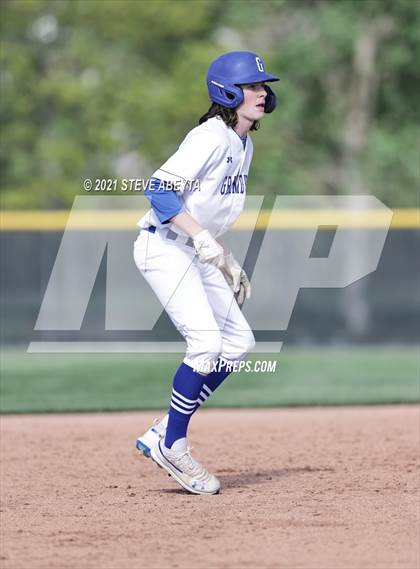 Thumbnail 2 in Grandview vs. Mullen photogallery.