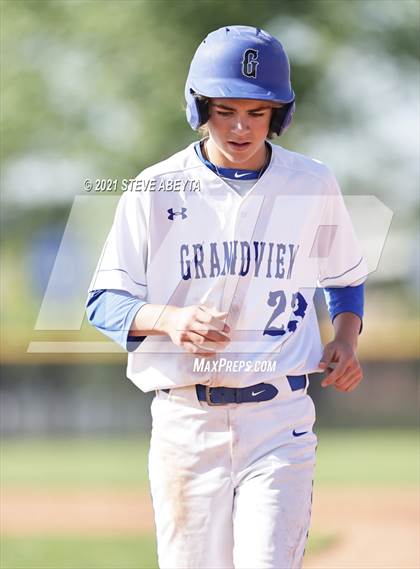 Thumbnail 3 in Grandview vs. Mullen photogallery.