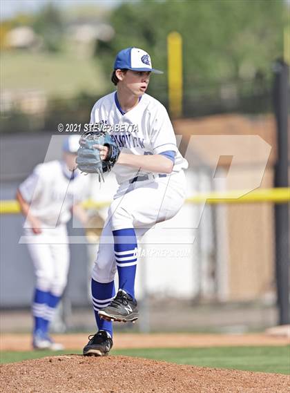 Thumbnail 1 in Grandview vs. Mullen photogallery.