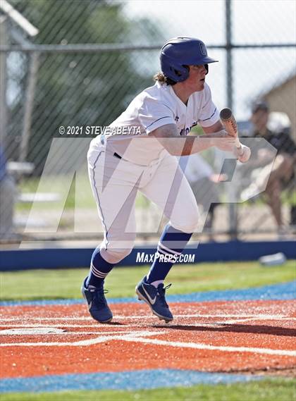 Thumbnail 3 in Grandview vs. Mullen photogallery.