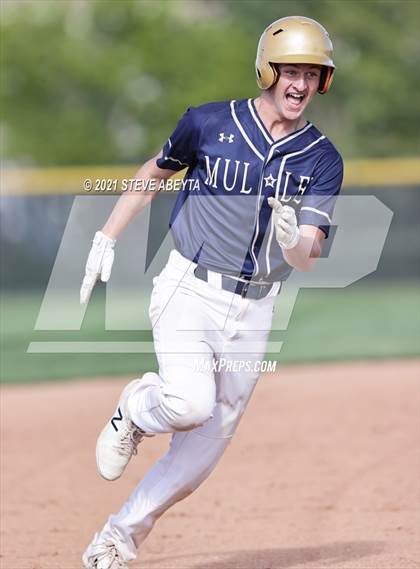 Thumbnail 3 in Grandview vs. Mullen photogallery.