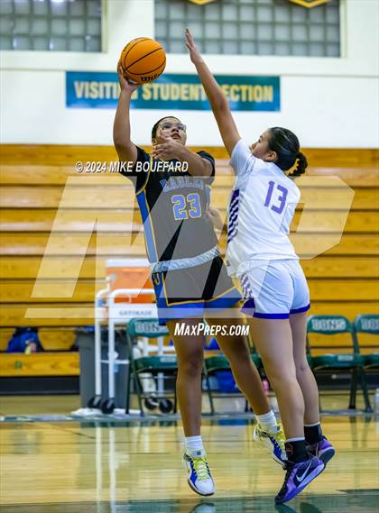 Thumbnail 1 in Valencia vs Bakersfield Christian (Santa Barbara Tournament of Champions) photogallery.