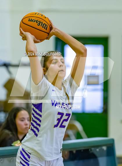 Thumbnail 1 in Valencia vs Bakersfield Christian (Santa Barbara Tournament of Champions) photogallery.