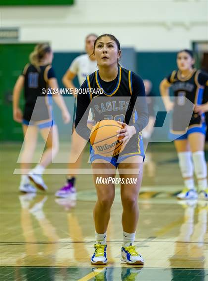 Thumbnail 1 in Valencia vs Bakersfield Christian (Santa Barbara Tournament of Champions) photogallery.
