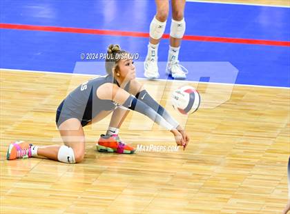 Thumbnail 2 in Cheyenne Mountain vs. Palmer Ridge (CHSAA 4A 1st Round) photogallery.