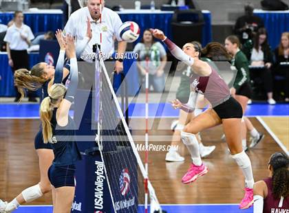 Thumbnail 2 in Cheyenne Mountain vs. Palmer Ridge (CHSAA 4A 1st Round) photogallery.