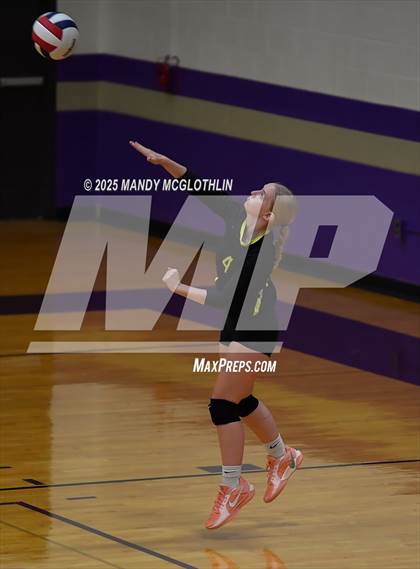 Thumbnail 3 in JV: Galesburg @ Canton photogallery.