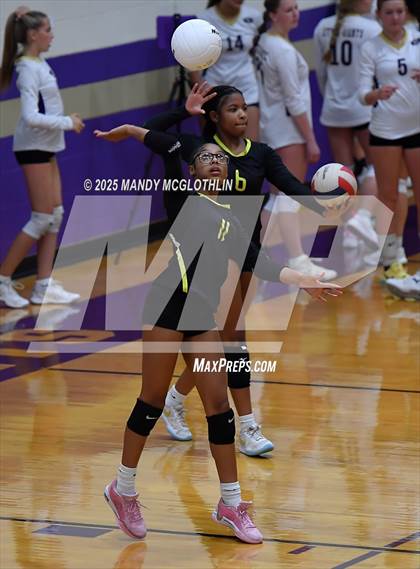 Thumbnail 1 in JV: Galesburg @ Canton photogallery.