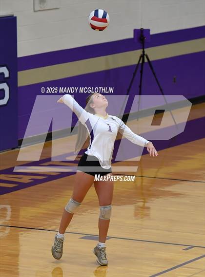 Thumbnail 3 in JV: Galesburg @ Canton photogallery.