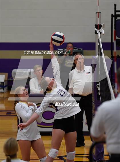 Thumbnail 2 in JV: Galesburg @ Canton photogallery.