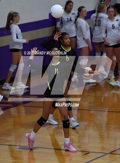 Thumbnail 2 in JV: Galesburg @ Canton photogallery.