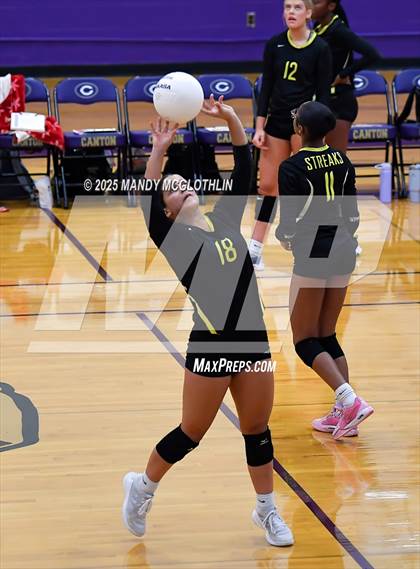 Thumbnail 2 in JV: Galesburg @ Canton photogallery.