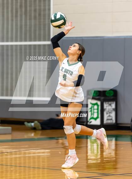 Thumbnail 1 in Shawnee Heights @ De Soto photogallery.