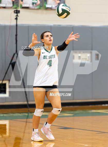 Thumbnail 2 in Shawnee Heights @ De Soto photogallery.