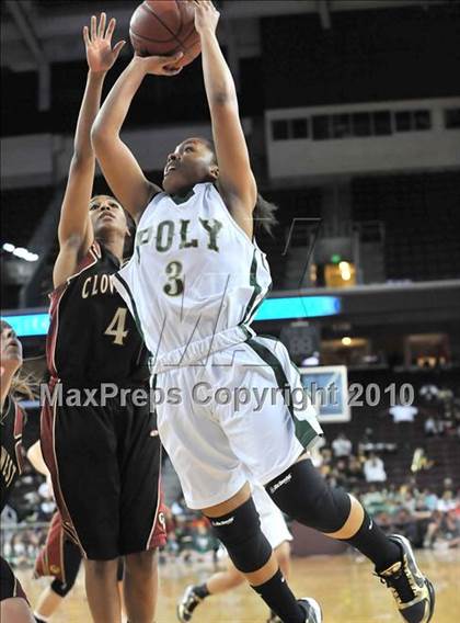 Thumbnail 2 in Clovis West vs. Poly (CIF SoCal D1 Final) photogallery.
