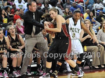 Thumbnail 3 in Clovis West vs. Poly (CIF SoCal D1 Final) photogallery.