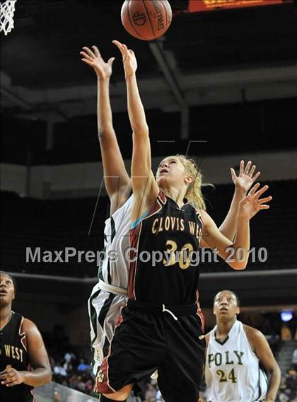 Thumbnail 2 in Clovis West vs. Poly (CIF SoCal D1 Final) photogallery.
