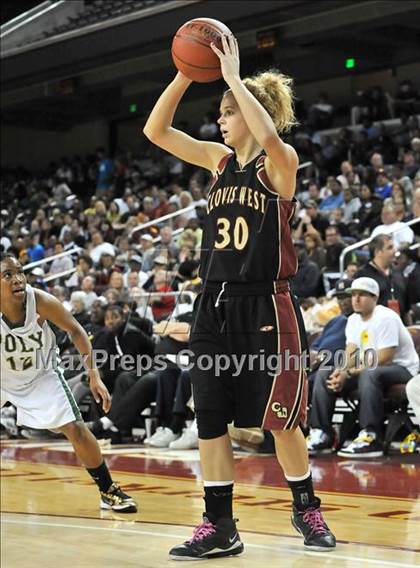 Thumbnail 2 in Clovis West vs. Poly (CIF SoCal D1 Final) photogallery.