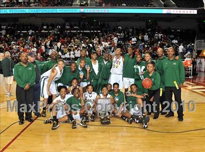 Thumbnail 3 in Clovis West vs. Poly (CIF SoCal D1 Final) photogallery.