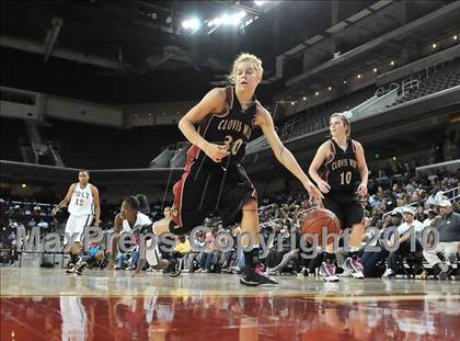 Thumbnail 1 in Clovis West vs. Poly (CIF SoCal D1 Final) photogallery.