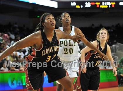 Thumbnail 3 in Clovis West vs. Poly (CIF SoCal D1 Final) photogallery.