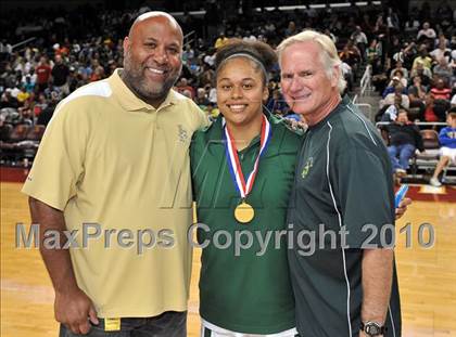 Thumbnail 3 in Clovis West vs. Poly (CIF SoCal D1 Final) photogallery.