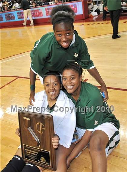 Thumbnail 2 in Clovis West vs. Poly (CIF SoCal D1 Final) photogallery.