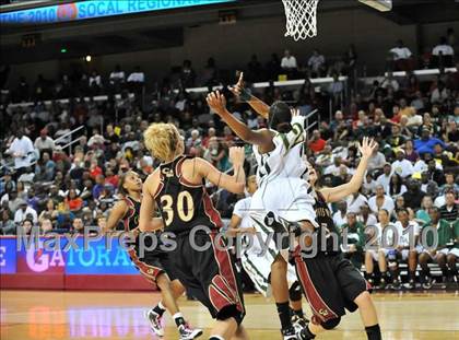 Thumbnail 2 in Clovis West vs. Poly (CIF SoCal D1 Final) photogallery.