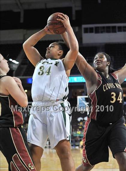 Thumbnail 3 in Clovis West vs. Poly (CIF SoCal D1 Final) photogallery.