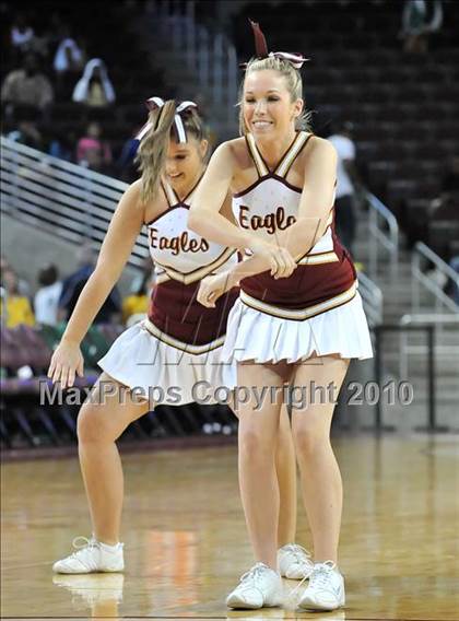 Thumbnail 3 in Clovis West vs. Poly (CIF SoCal D1 Final) photogallery.