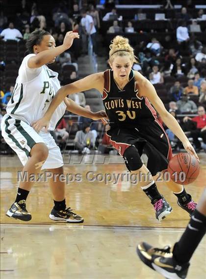 Thumbnail 3 in Clovis West vs. Poly (CIF SoCal D1 Final) photogallery.