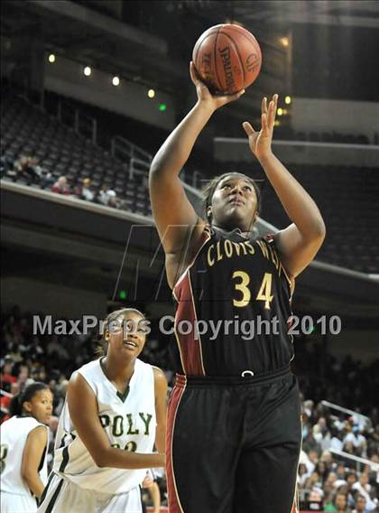 Thumbnail 3 in Clovis West vs. Poly (CIF SoCal D1 Final) photogallery.