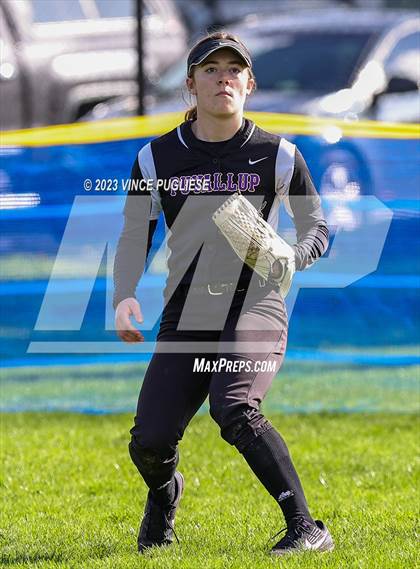 Thumbnail 3 in Puyallup @ Olympia photogallery.