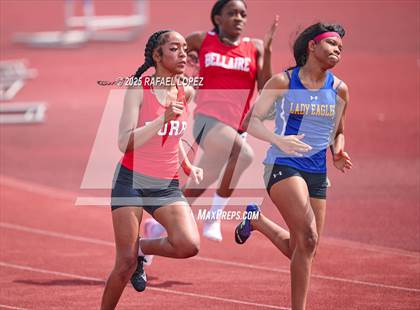 Thumbnail 1 in Dave Bethany Relays (200M) photogallery.