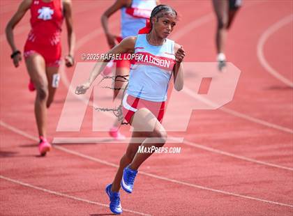 Thumbnail 1 in Dave Bethany Relays (200M) photogallery.