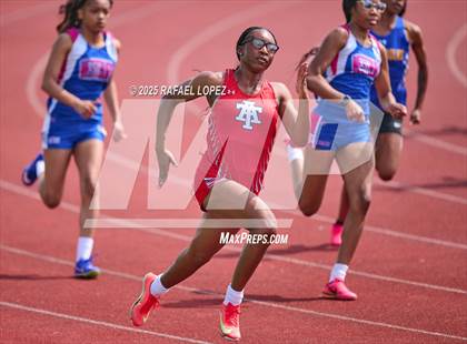 Thumbnail 2 in Dave Bethany Relays (200M) photogallery.