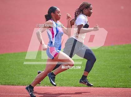 Thumbnail 2 in Dave Bethany Relays (200M) photogallery.