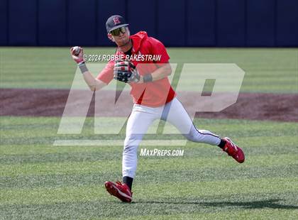Thumbnail 2 in Rockwall-Heath vs. Mansfield Legacy (UIL 6A Regional Quarterfinal Playoffs) photogallery.