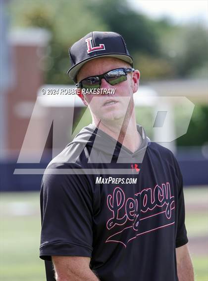 Thumbnail 2 in Rockwall-Heath vs. Mansfield Legacy (UIL 6A Regional Quarterfinal Playoffs) photogallery.