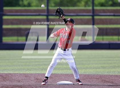 Thumbnail 2 in Rockwall-Heath vs. Mansfield Legacy (UIL 6A Regional Quarterfinal Playoffs) photogallery.