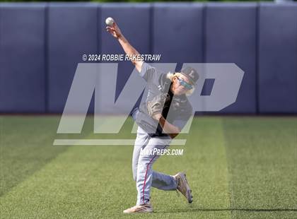 Thumbnail 2 in Rockwall-Heath vs. Mansfield Legacy (UIL 6A Regional Quarterfinal Playoffs) photogallery.