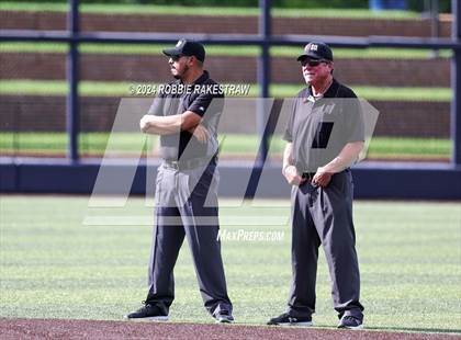 Thumbnail 1 in Rockwall-Heath vs. Mansfield Legacy (UIL 6A Regional Quarterfinal Playoffs) photogallery.