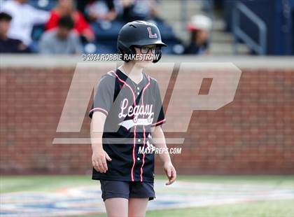 Thumbnail 1 in Rockwall-Heath vs. Mansfield Legacy (UIL 6A Regional Quarterfinal Playoffs) photogallery.