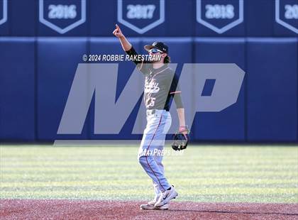 Thumbnail 2 in Rockwall-Heath vs. Mansfield Legacy (UIL 6A Regional Quarterfinal Playoffs) photogallery.