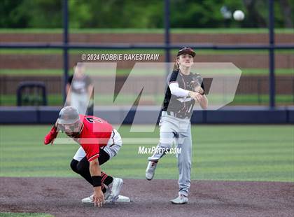 Thumbnail 2 in Rockwall-Heath vs. Mansfield Legacy (UIL 6A Regional Quarterfinal Playoffs) photogallery.