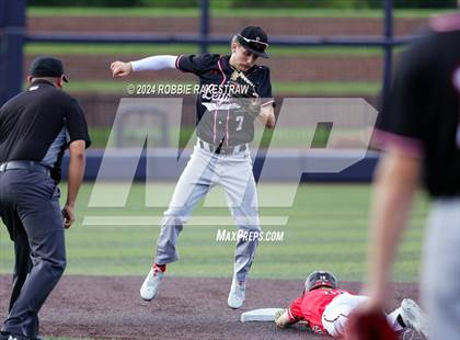 Thumbnail 3 in Rockwall-Heath vs. Mansfield Legacy (UIL 6A Regional Quarterfinal Playoffs) photogallery.